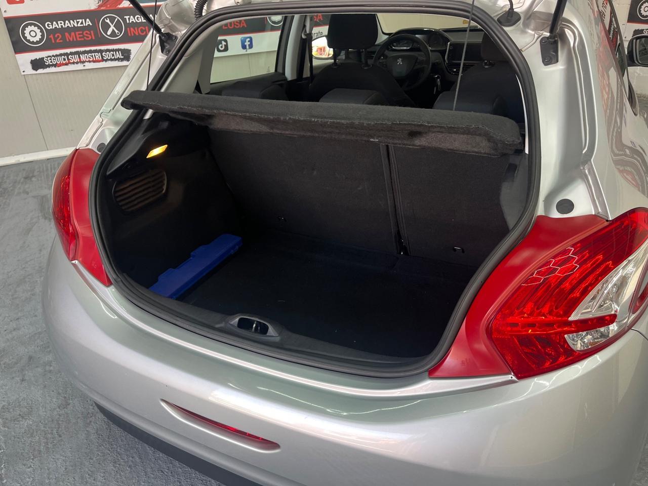 PEUGEOT 208 - BENZINA/GPL