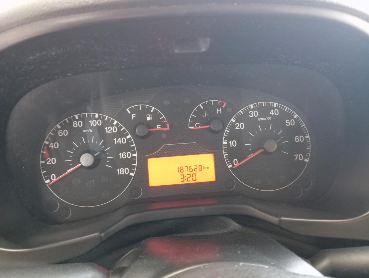 Fiat Qubo 1.4 bnz/metano 2010 CON GARANZIA