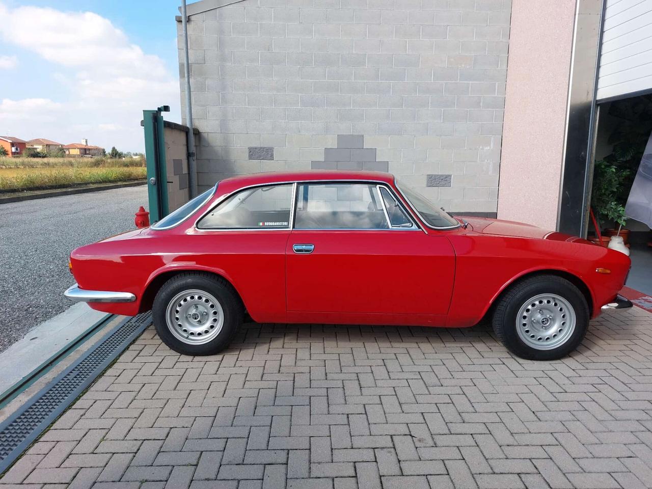 ALFA ROMEO 1300 GT JUNIOR SCALINO ANNO 1970