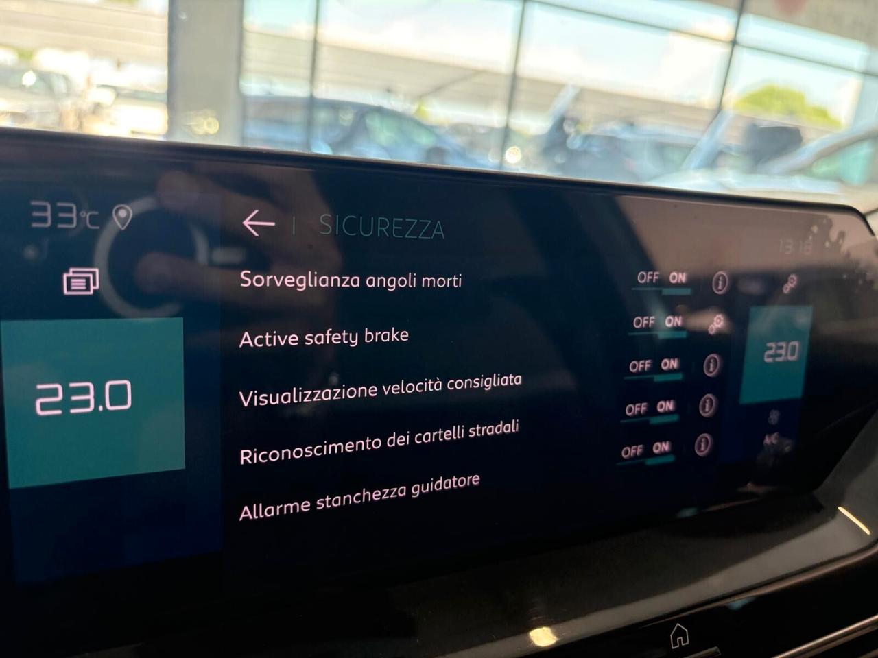 Citroen C4 SHINE motore elettrico 136 CV SPOTICAR