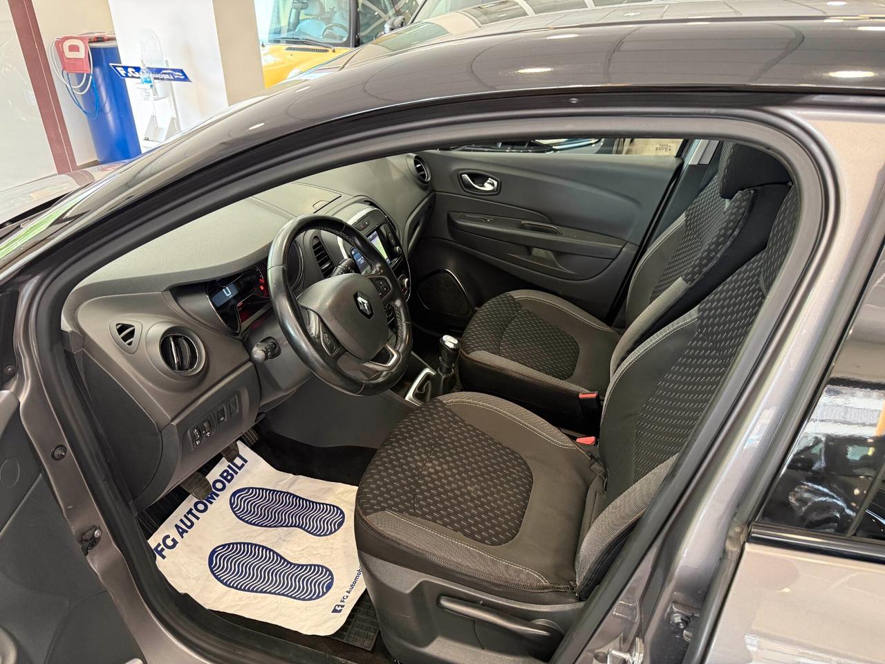 Renault Captur dCi 8V 110 CV Start&Stop Energy Initiale Paris