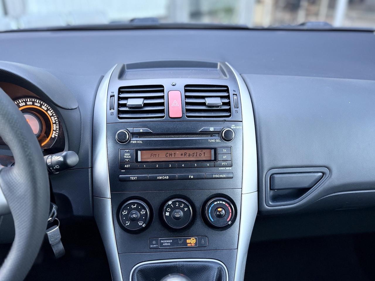 Toyota Auris 1.3 Benzina 100CV E5 - 2010