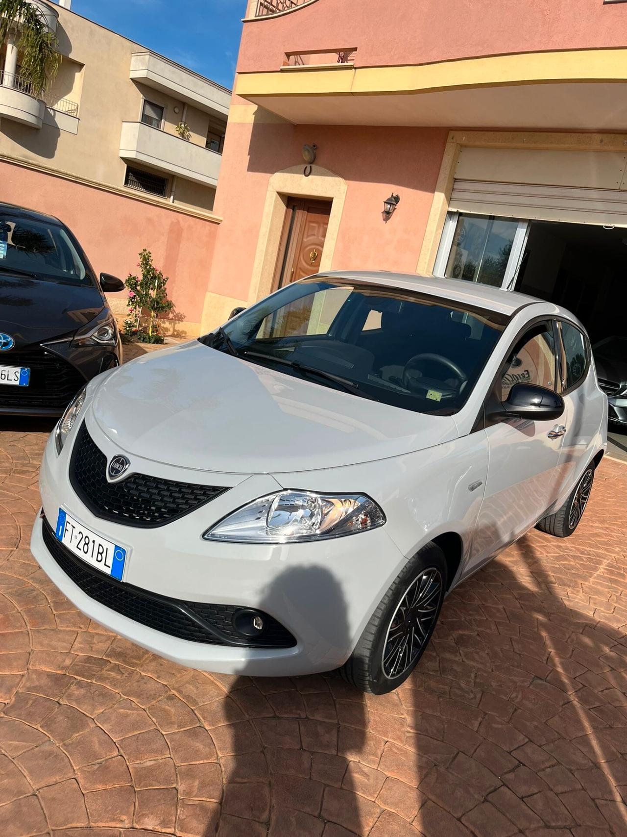 Lancia Ypsilon 1.2 69 CV 5 porte GPL Ecochic Gold