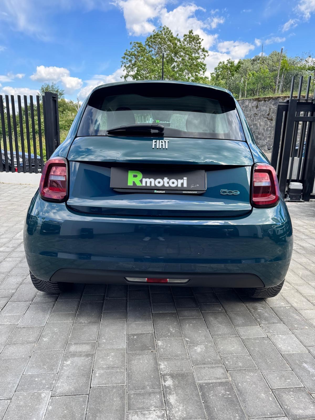 Fiat 500 500e Berlina 42 kWh La Prima
