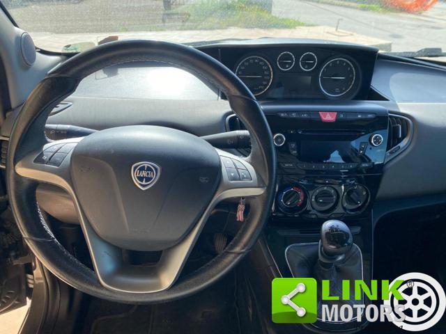 LANCIA Ypsilon 1.2 69 CV 5 porte Platinum