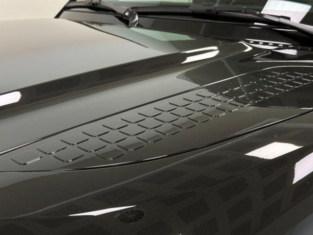 LAND ROVER Defender 110 3.0D I6 200 CV AWD Auto X-Dynamic SE