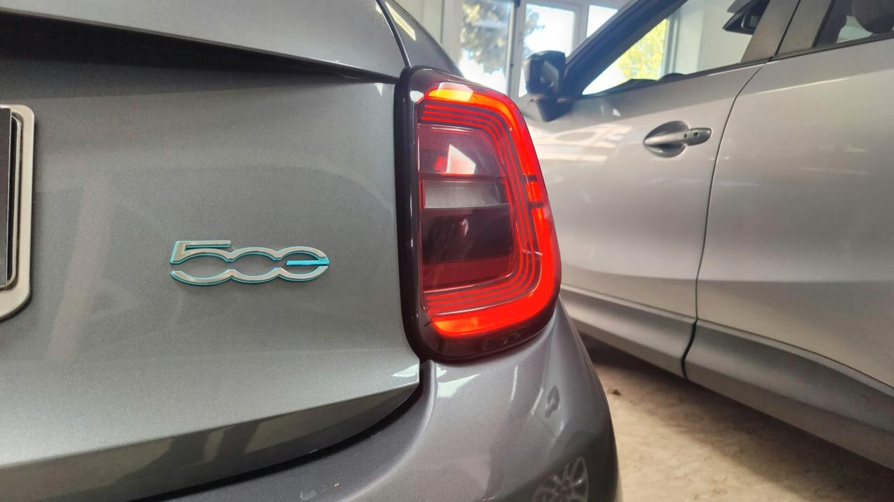 Fiat 500e Berlina 42 kWh