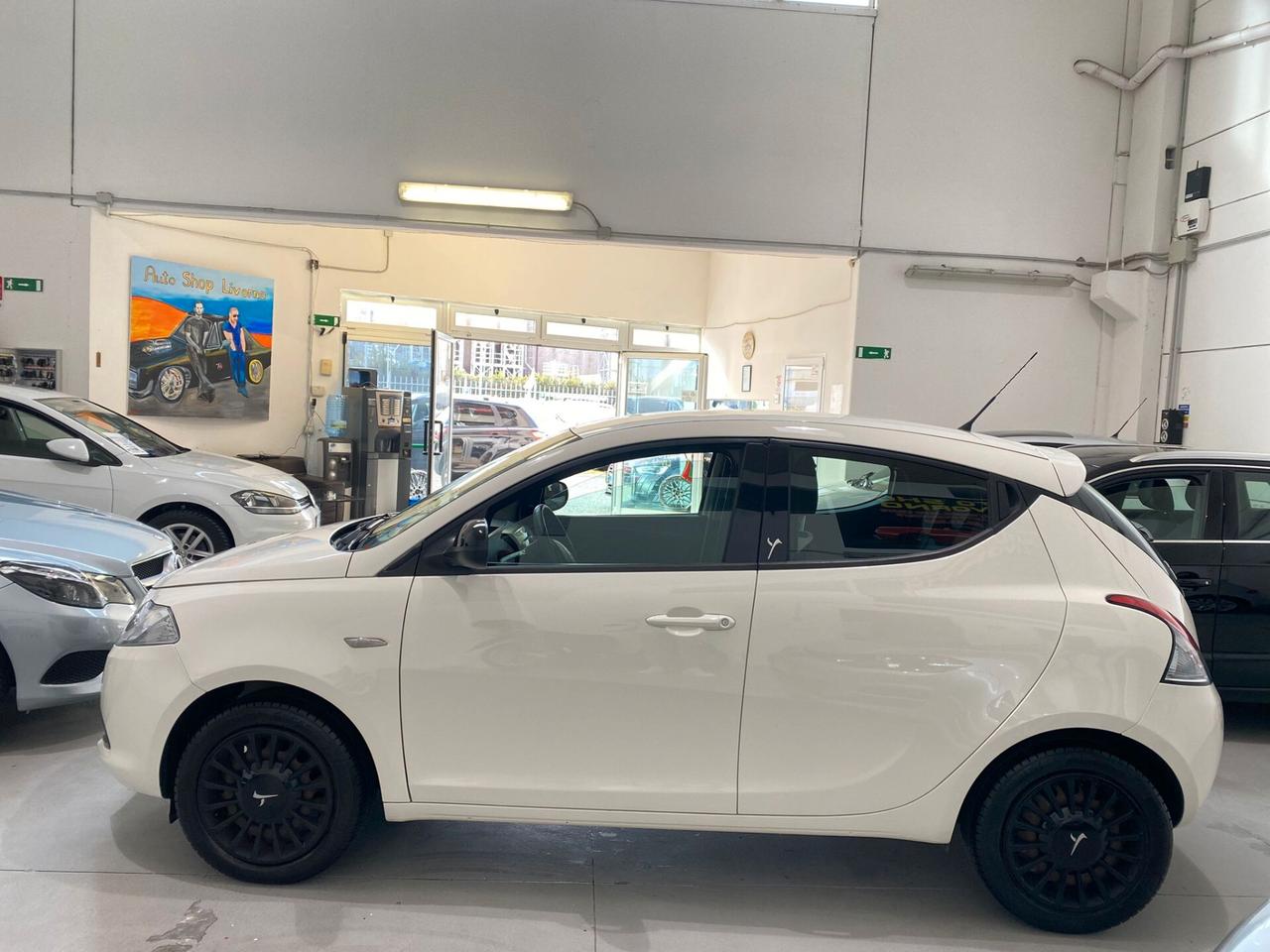 Lancia Ypsilon 1.2 69 CV 5 porte ELLE
