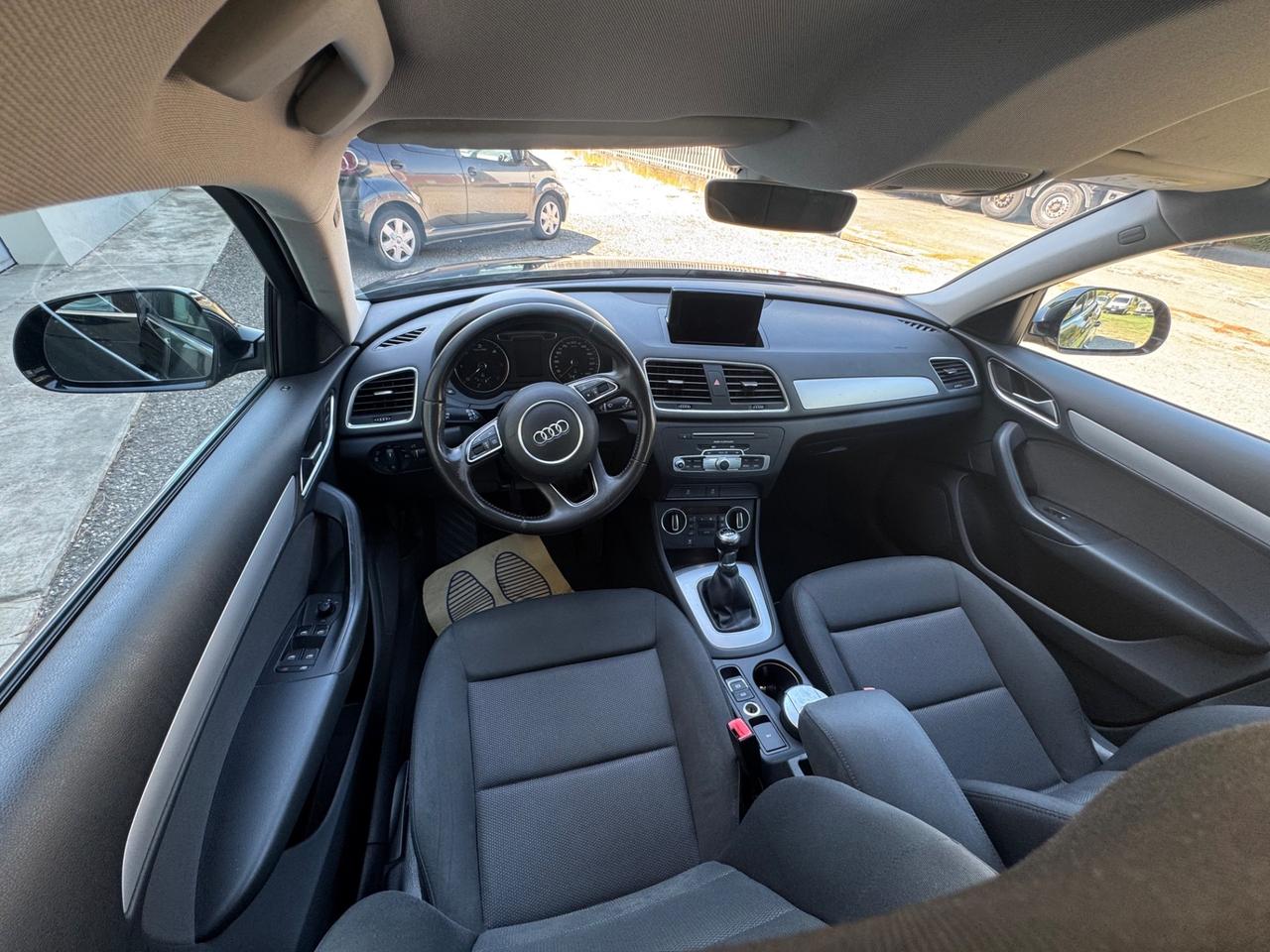 Audi Q3 2.0 TDI 120 CV Design