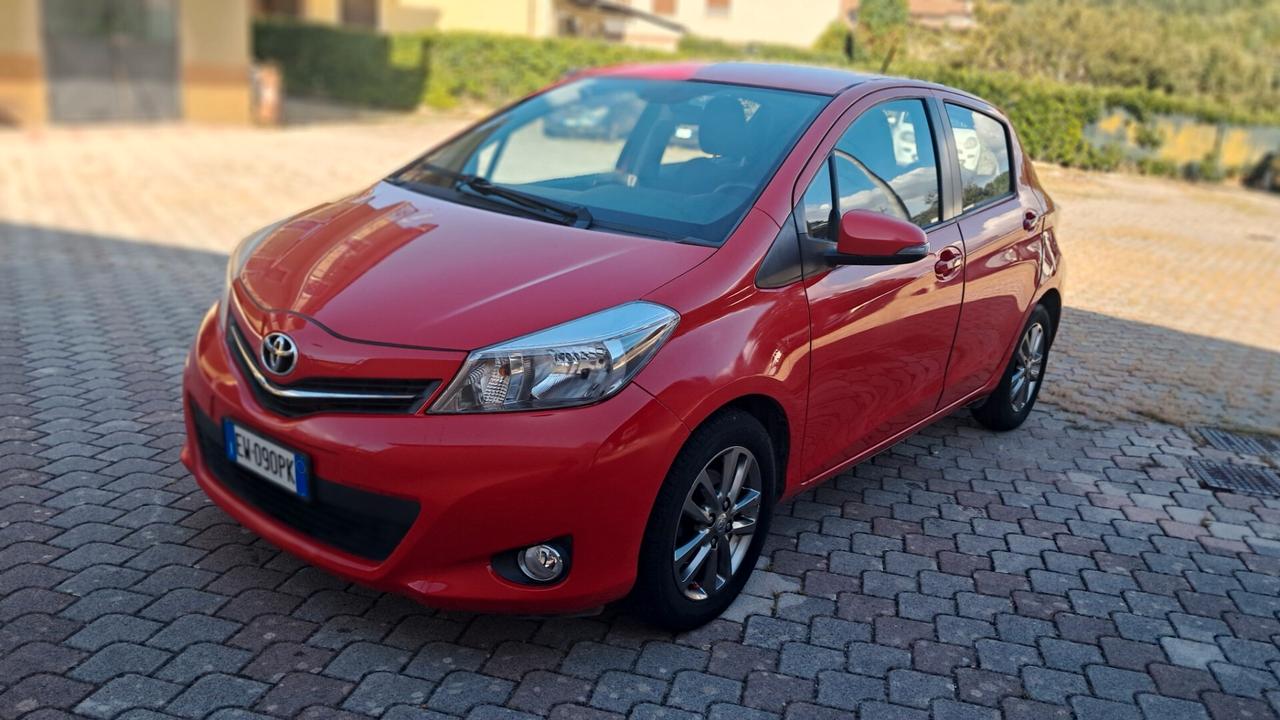 Toyota Yaris 1.0 5 porte