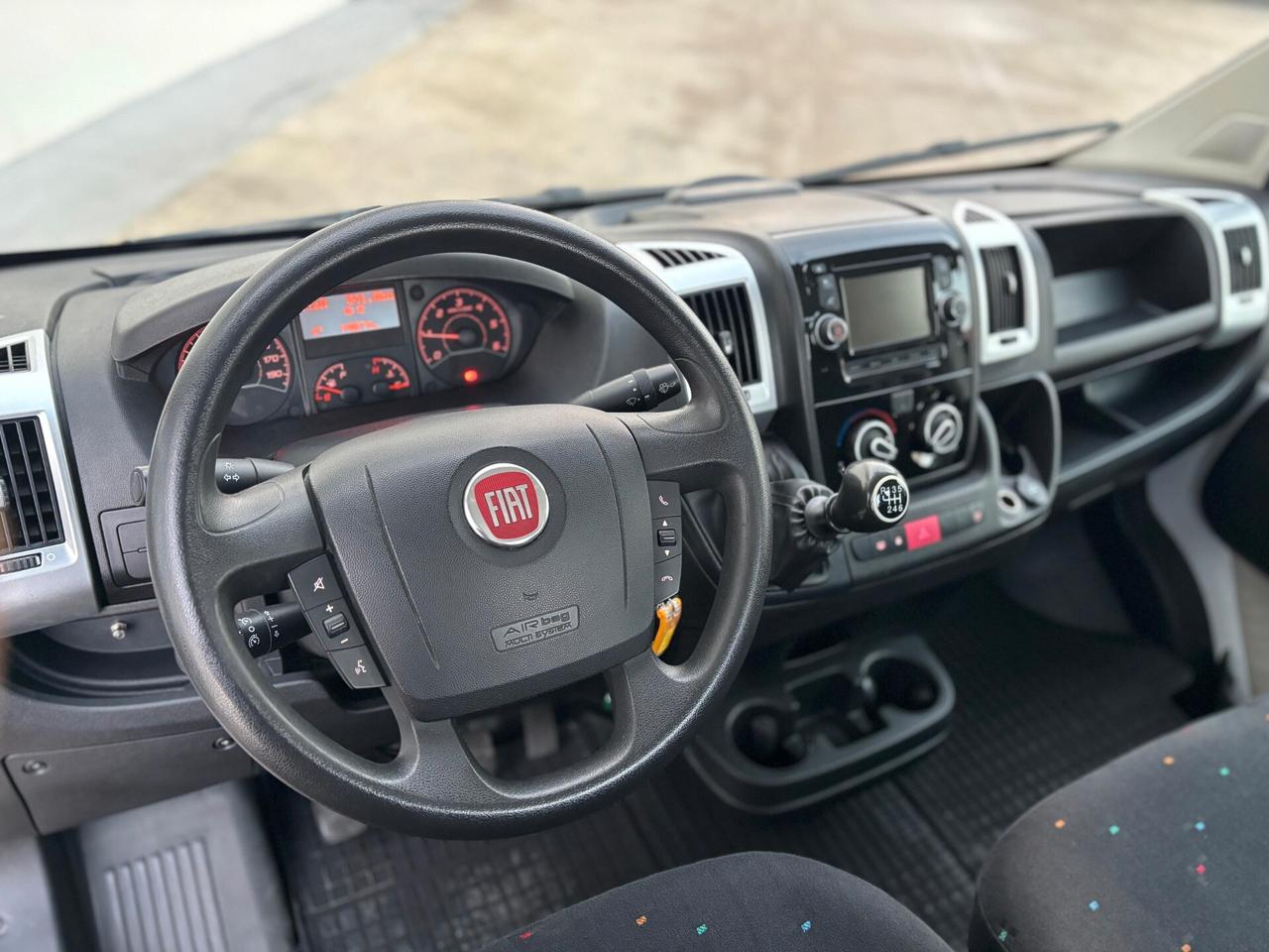 CARROATTREZZI Patente B Portata 1500 KG