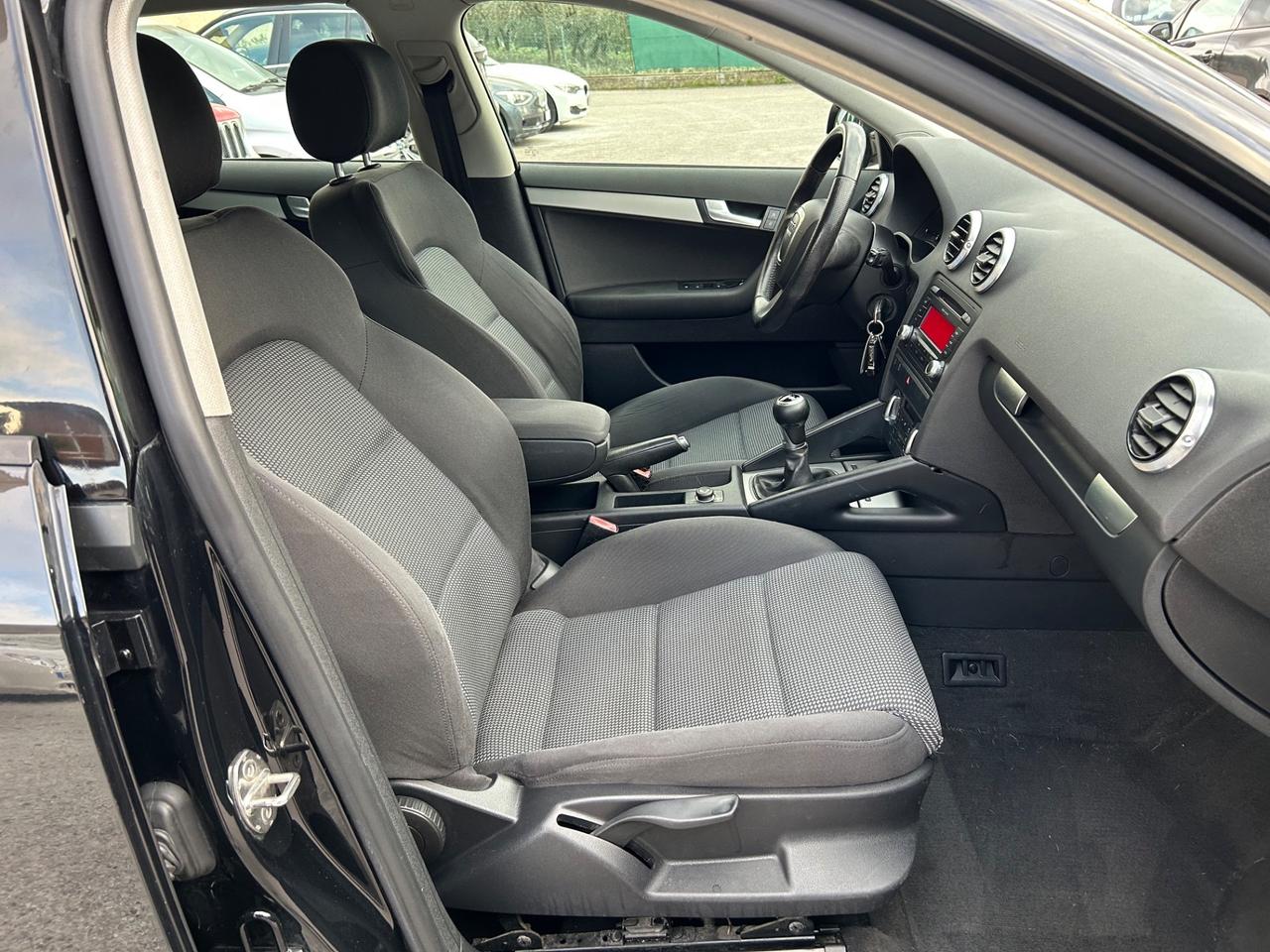 Audi A3 SPB 1.6 TDI 105 CV CR Ambiente Euro5