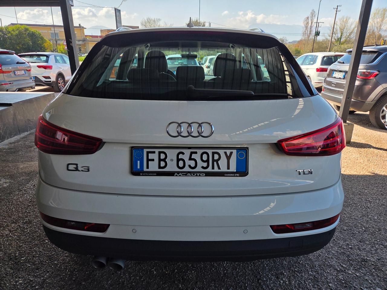 Audi Q3 2.0 TDI 120 CV Business