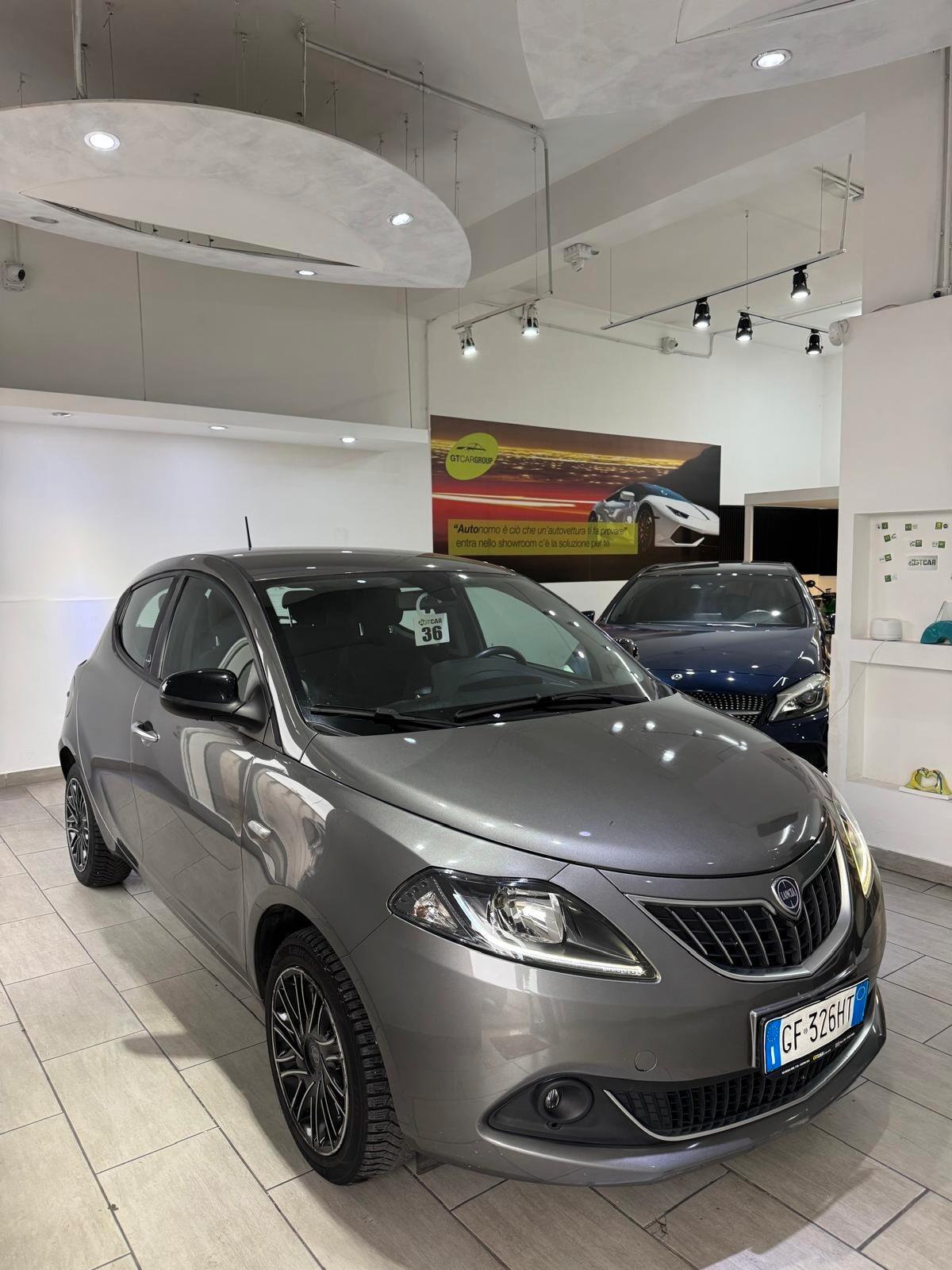 Lancia Ypsilon 1.0 FireFly 5 porte S&S Hybrid Ecochic Gold