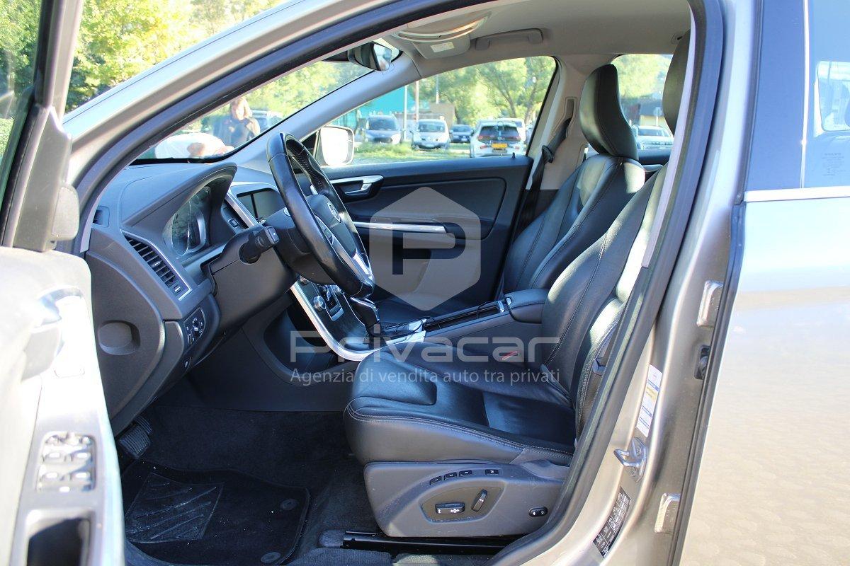 VOLVO XC60 D4 AWD Geartronic Summum