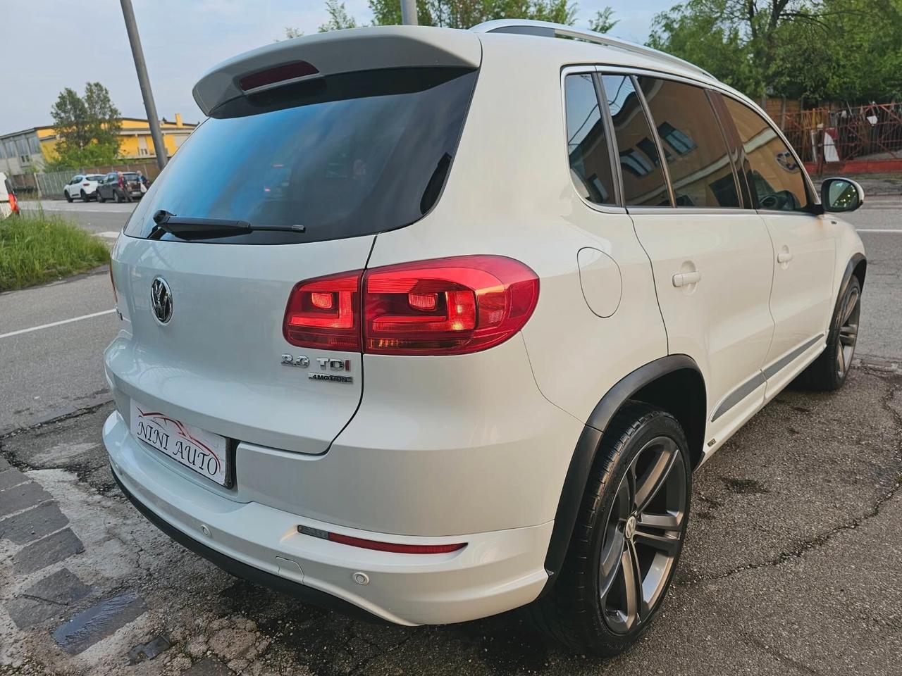 Volkswagen Tiguan 2.0 TDI 177cv R-Line 4Motion DSG*Navi*19*