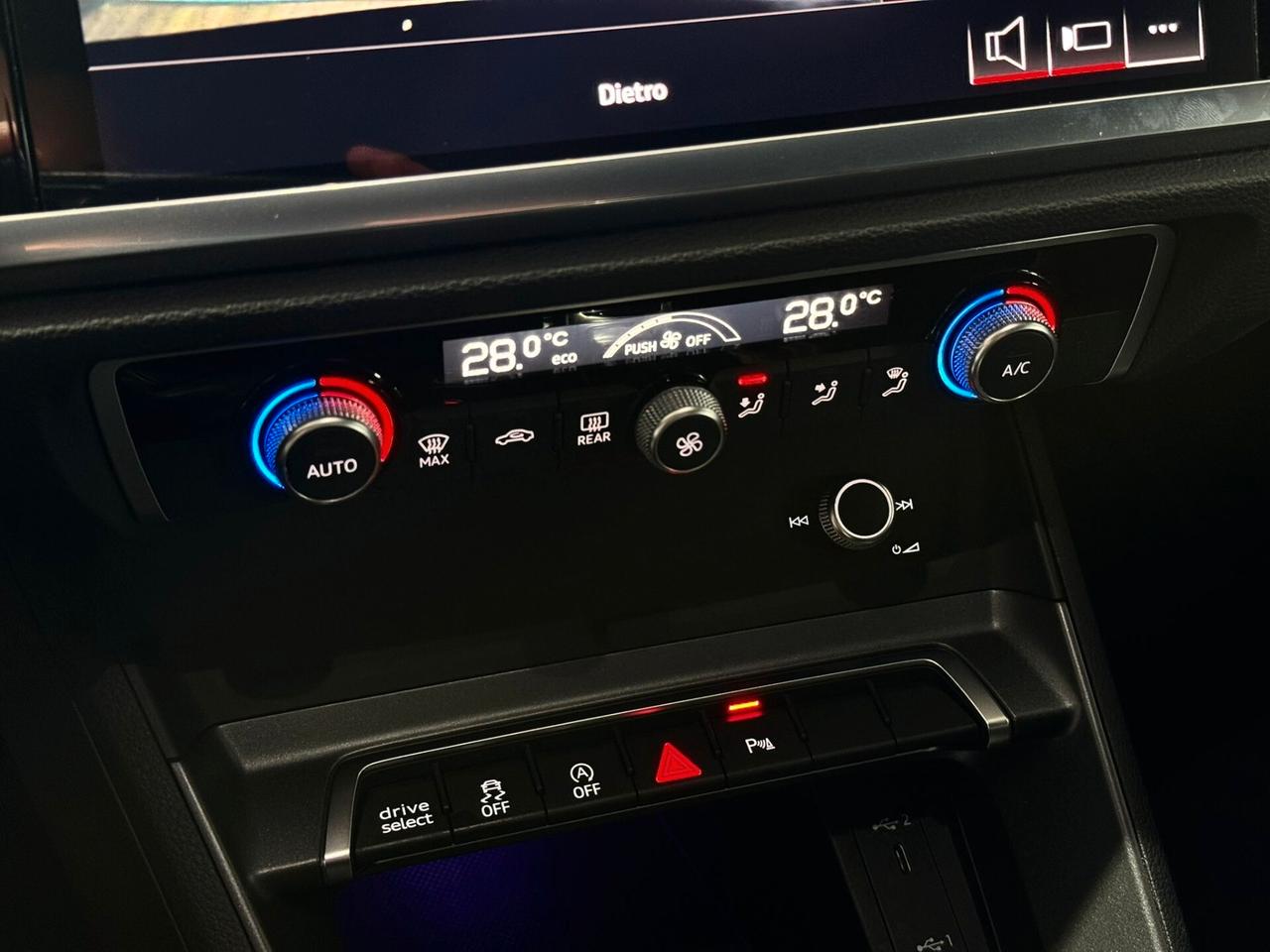 Audi Q3 SPB 35 TDI S tronic S-Line Identity Black