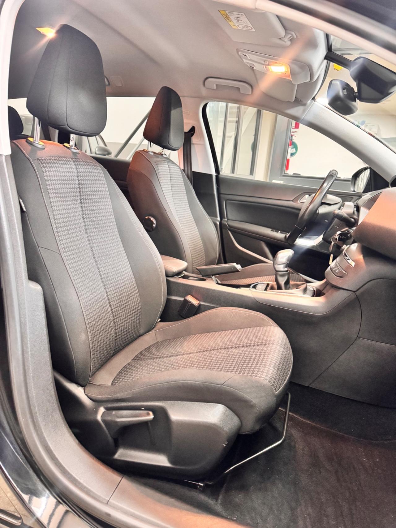 Peugeot 308 1.6 HDi 120 Cv Sw Allure - 12/2017