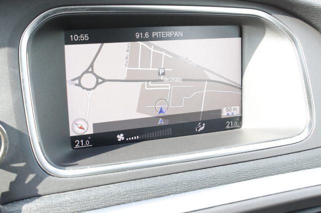 VOLVO V40 Cross Country D2 Business FULL-LED
