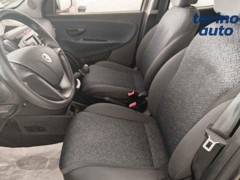 Lancia Ypsilon Ibrida SILVER PLUS