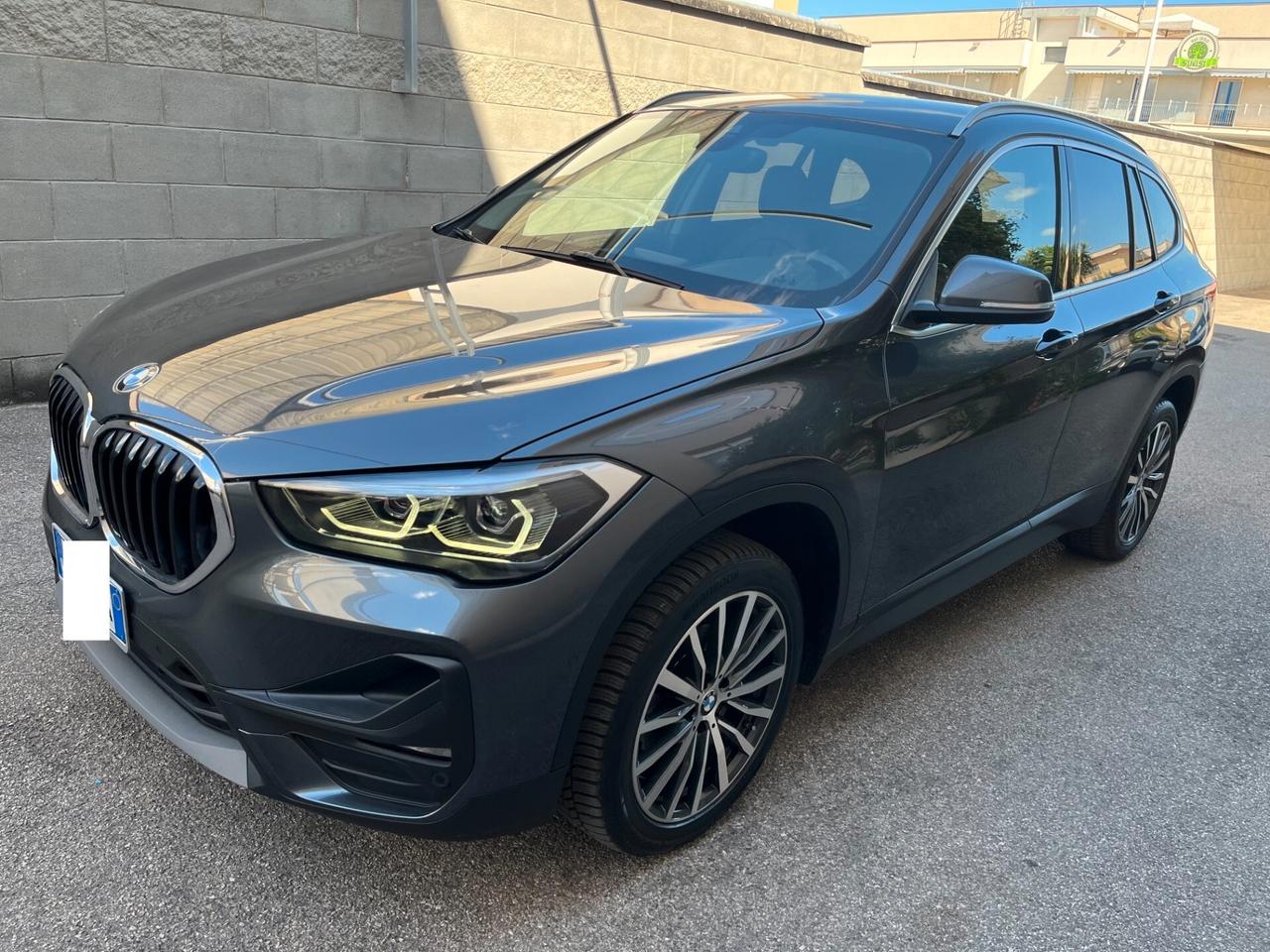 Bmw X1 sdrive16d Business Advantage auto LED/PELLE/NAVI