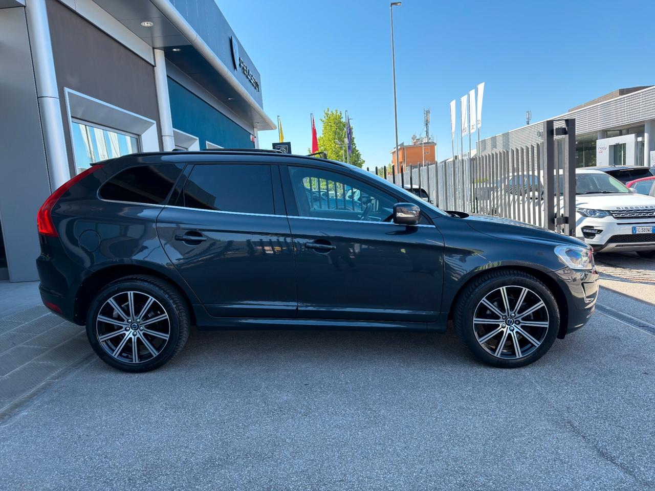 Volvo XC 60 XC60 D4 AWD Geartronic Summum DISTRIBUZIONE OK TETTO APRIBILE