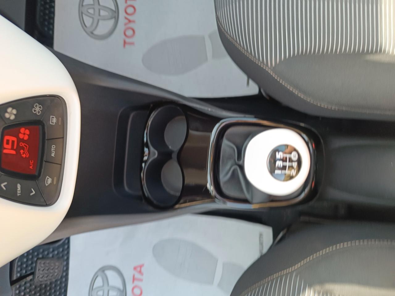 Peugeot 108 PureTech 82 5 porte Active TOP!