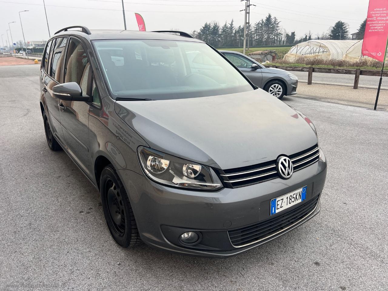 VOLKSWAGEN Touran 1.6 TDI DSG Comfortline 7 POSTI TAGLIANDI VW