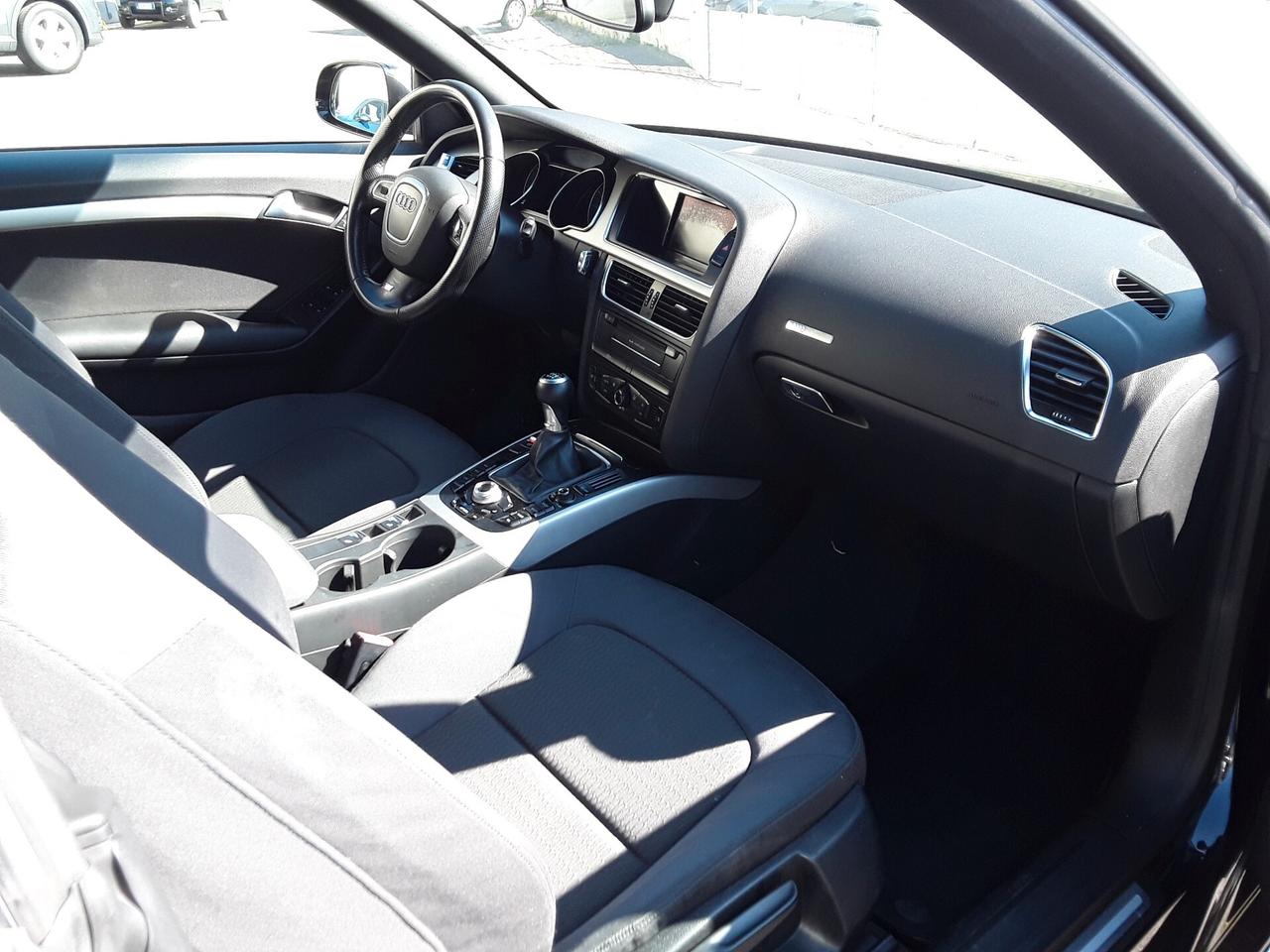 Audi A5 Cabrio 2.0 TDI F.AP. Ambiente