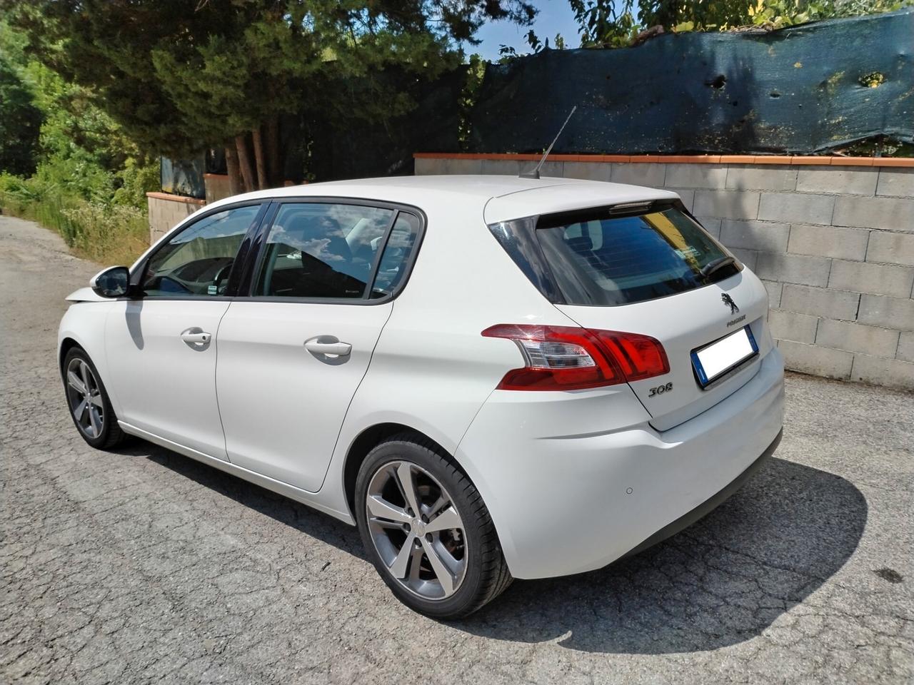 Peugeot 308 Incidentata/Sinistrata