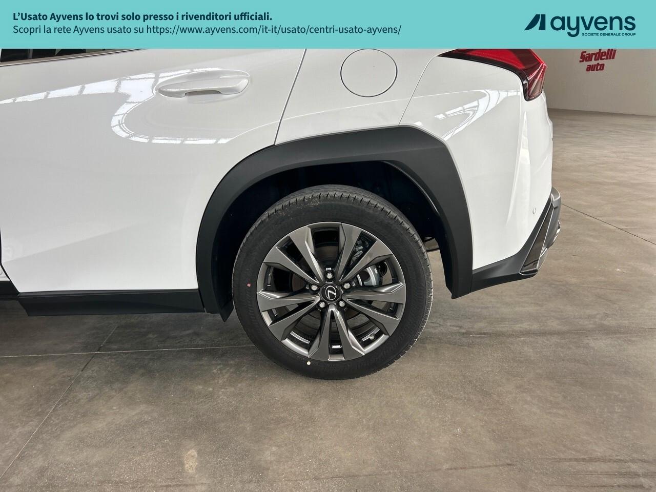 Lexus UX Hybrid Design