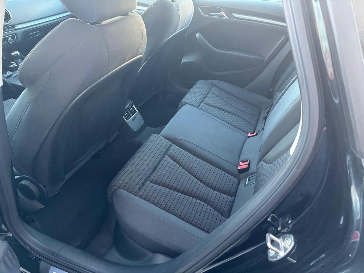 Audi A3 SPB 1.6 TDI clean diesel Ambition