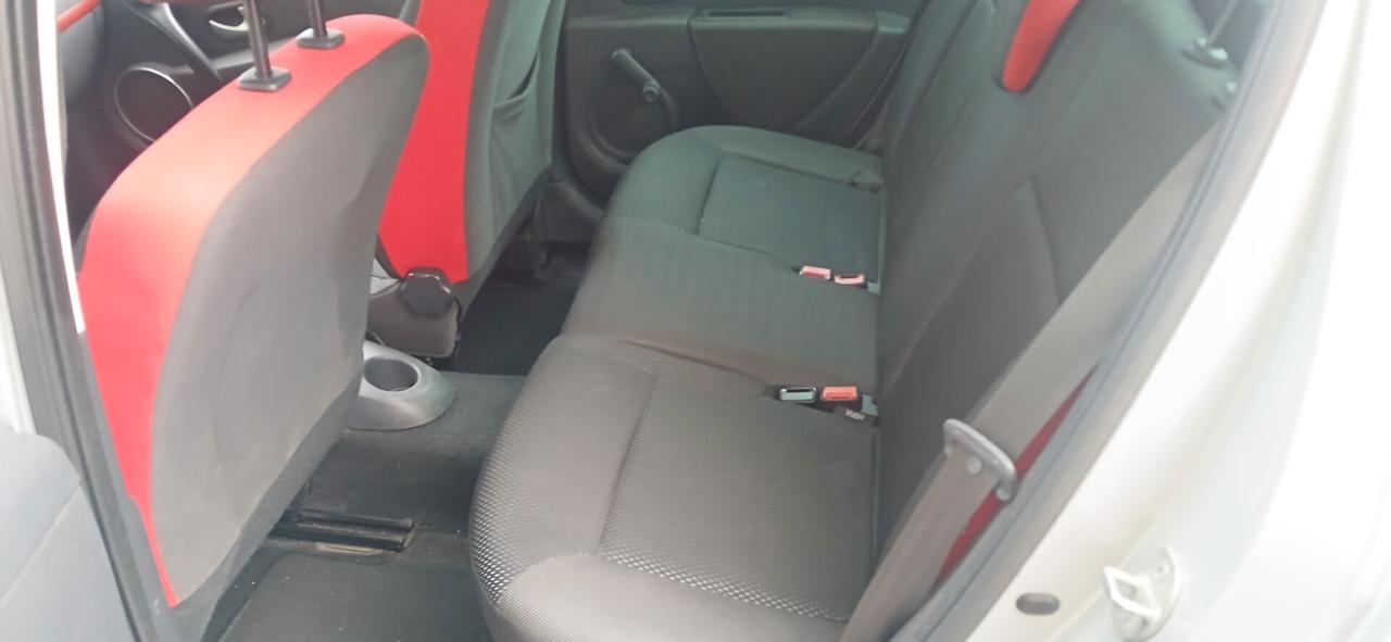 Renault Clio 1200 gpl