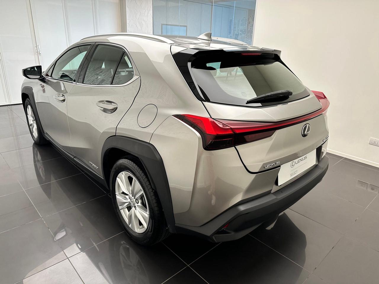 Lexus UX 250h 2.0 Business 2wd cvt my20