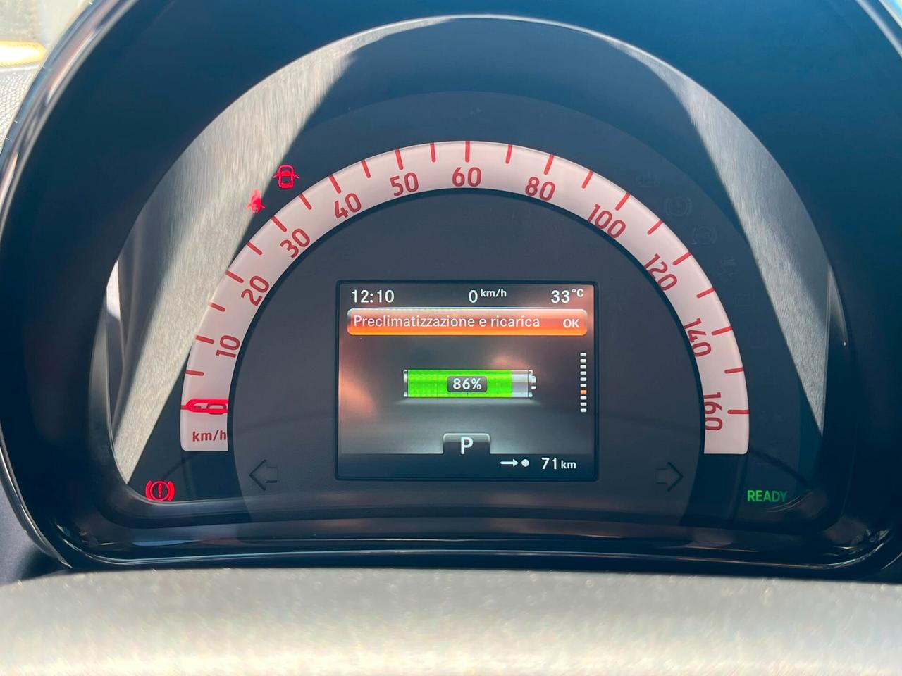 Smart ForFour EQ Pulse