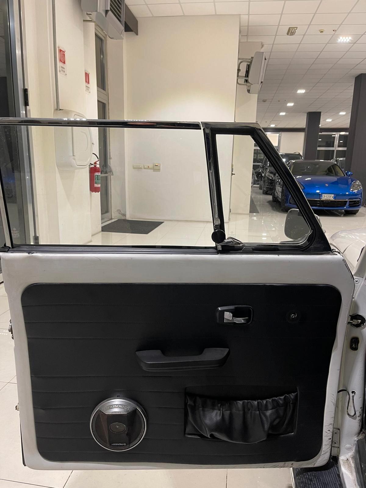 Volkswagen Maggiolino 12/13 Cabrio