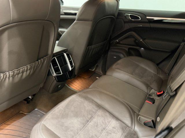 PORSCHE Cayenne 3.0 Diesel Platinum Edition