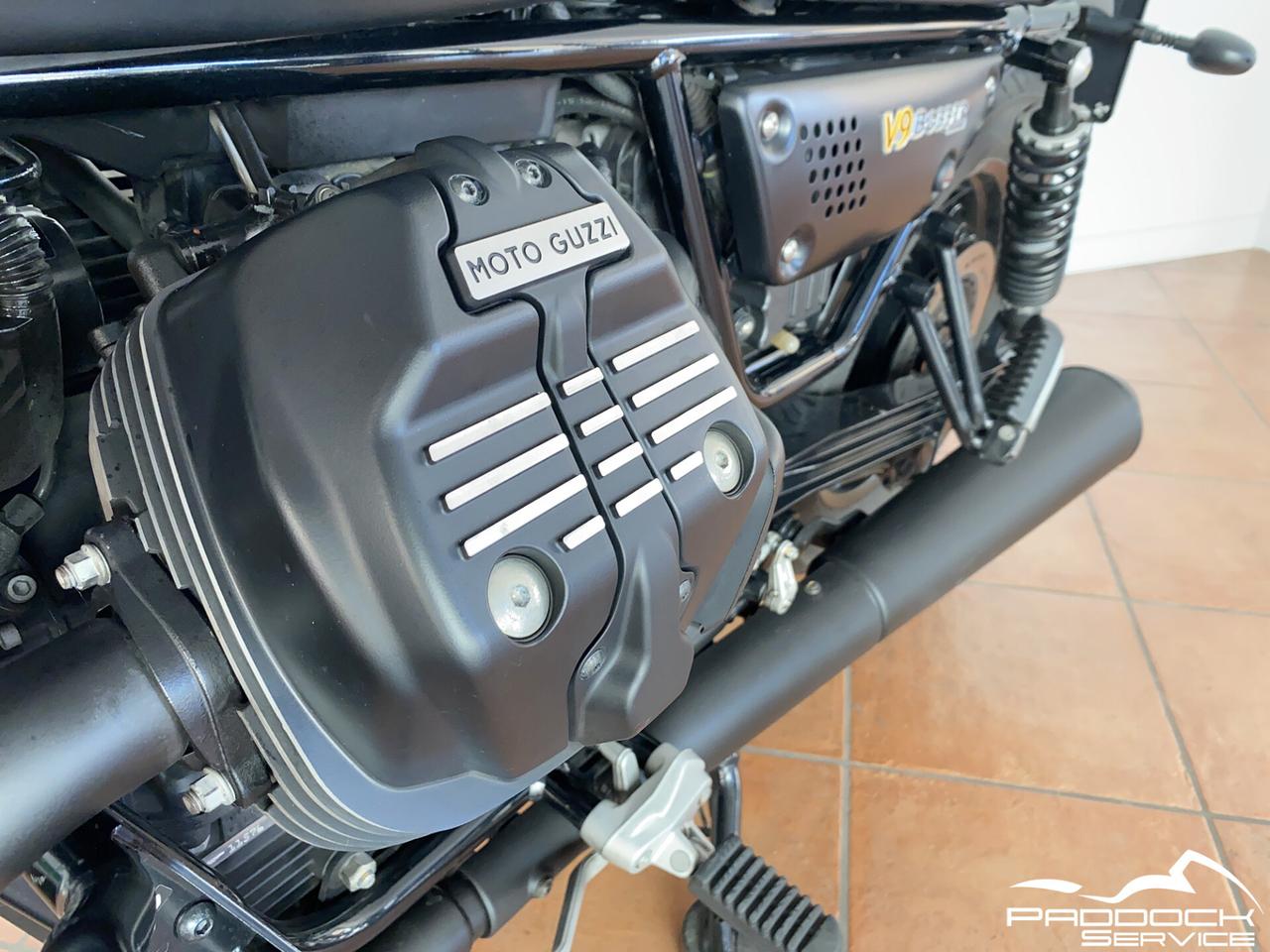 Moto Guzzi V9 Bobber 2016 nero opaco