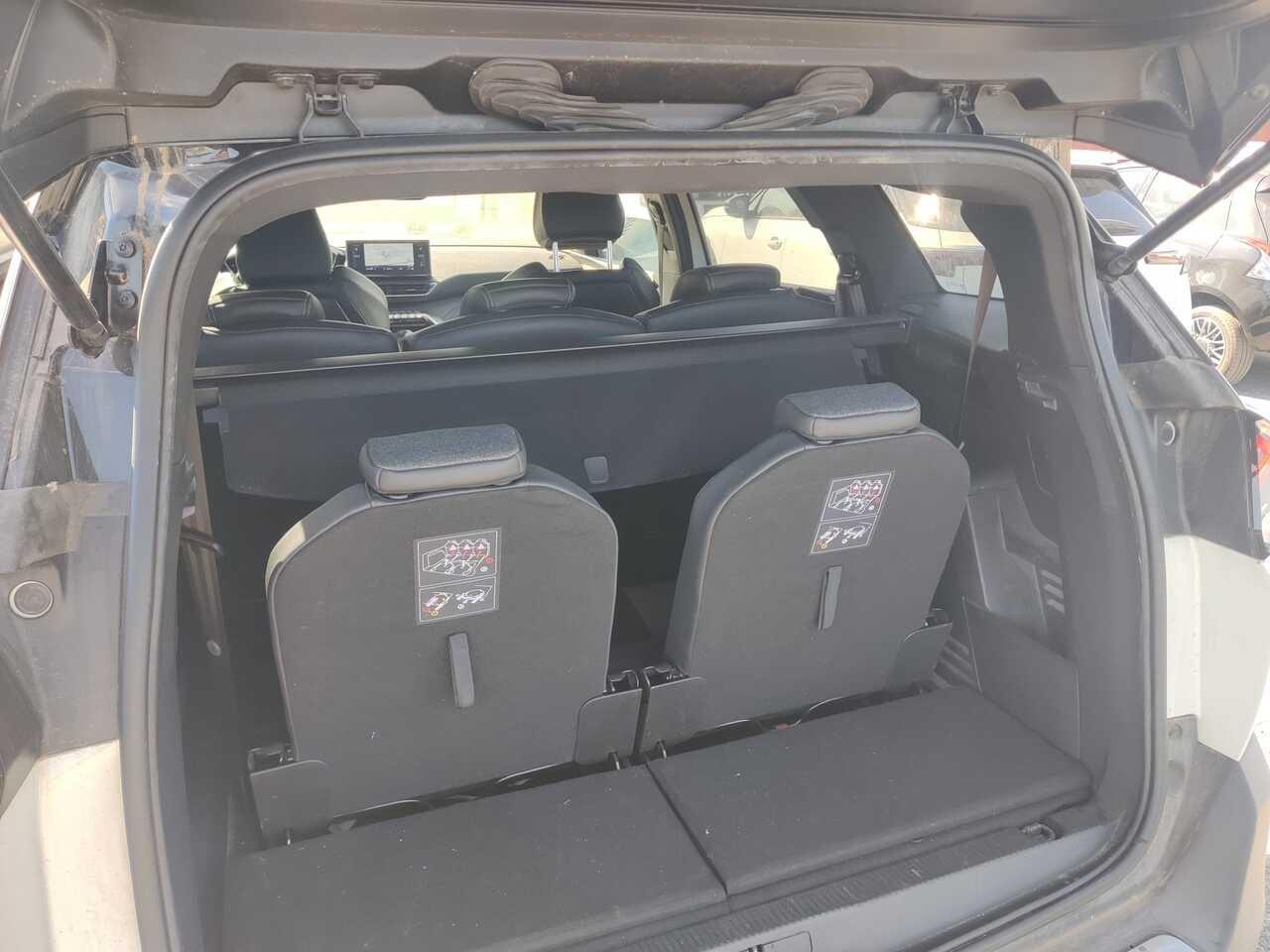 PEUGEOT 5008 II 2021 - 5008 1.5 bluehdi Allure Pack s&s 130cv eat8