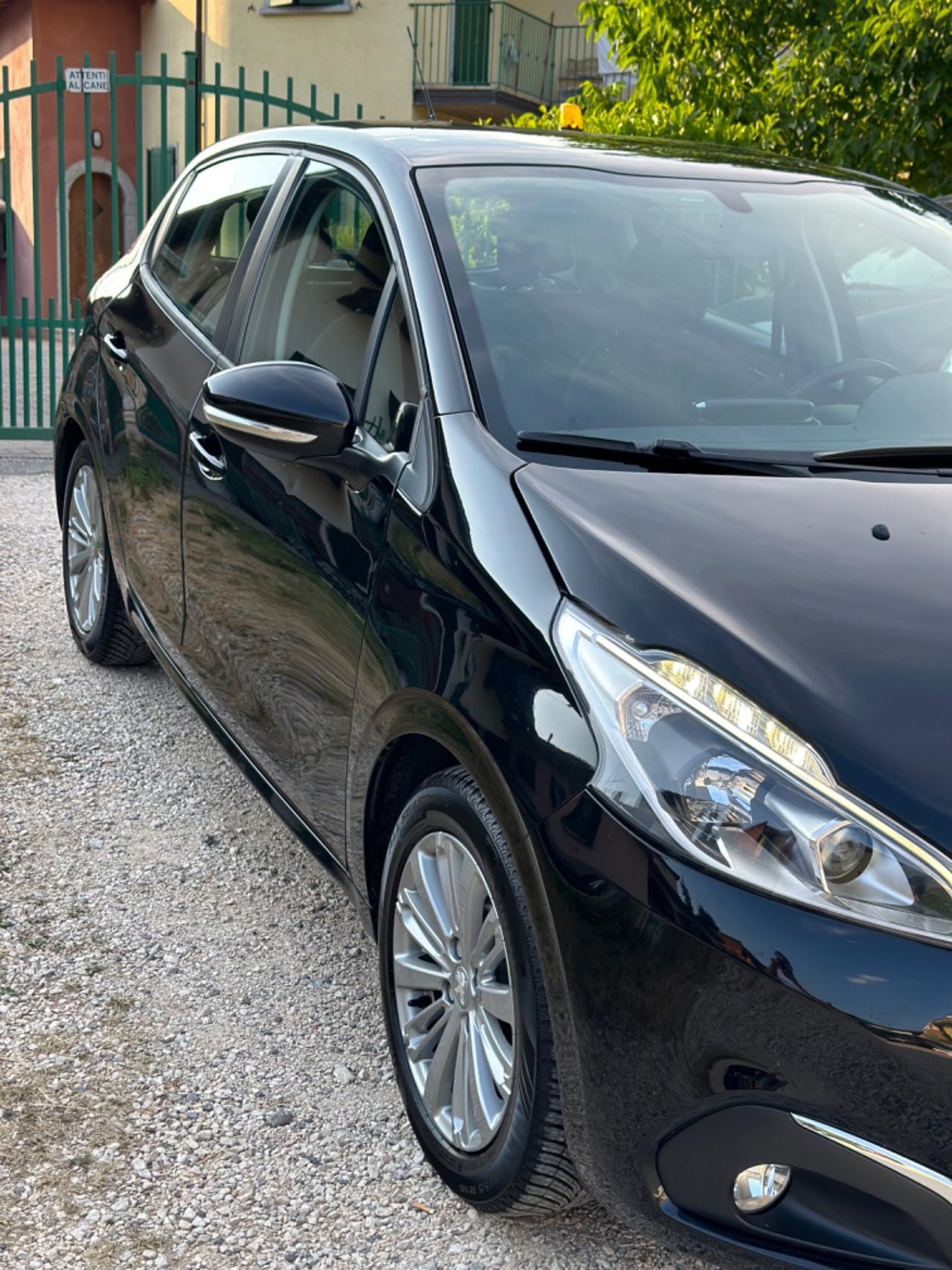 Peugeot 208 82 5P ALLURE NEOPAT KMCERT UNICOPR