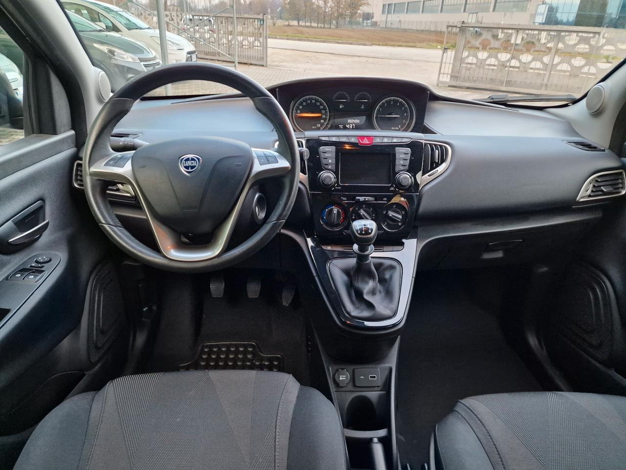 Lancia Ypsilon 1.2 69 CV 5 porte S&S Gold