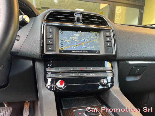 JAGUAR F-Pace 2.0 D 180 CV AWD aut. Prestige