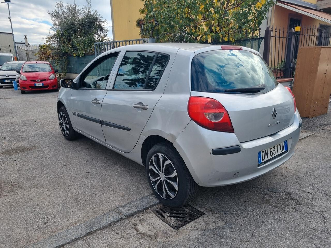 Renault Clio 1.2 16V 5 porte Le Iene