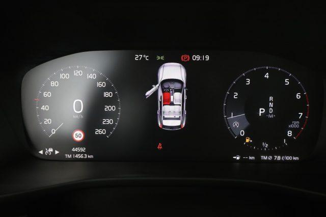 VOLVO XC40 XC40 T2 Geartronic Momentum Pro
