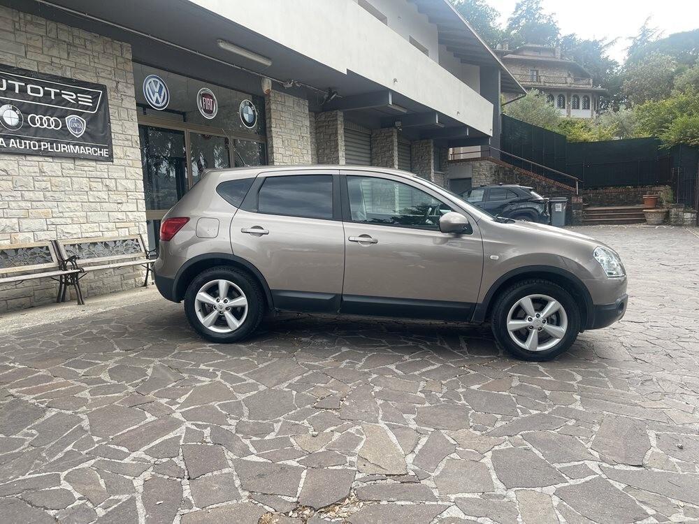 Nissan Qashqai 2.0 dCi DPF 4WD Tekna