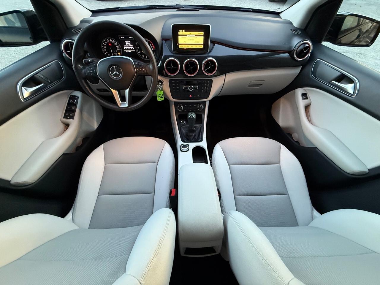 Mercedes-benz B 180 BlueEFFICIENCY Premium