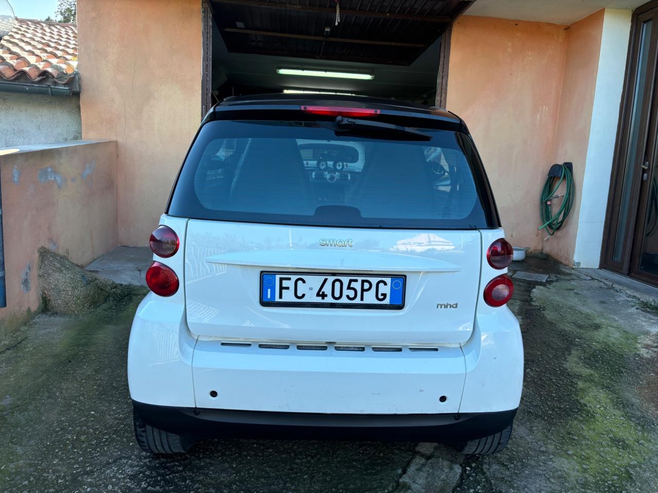 Smart ForTwo 1000 52 kW MHD coupé pure