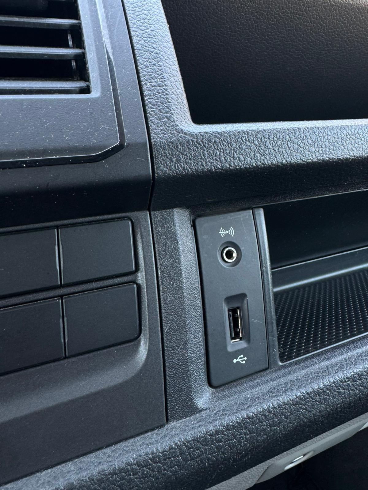 Volkswagen Transporter 2.0 TDI 150CV DSG CAMBIO AUTOMATICO