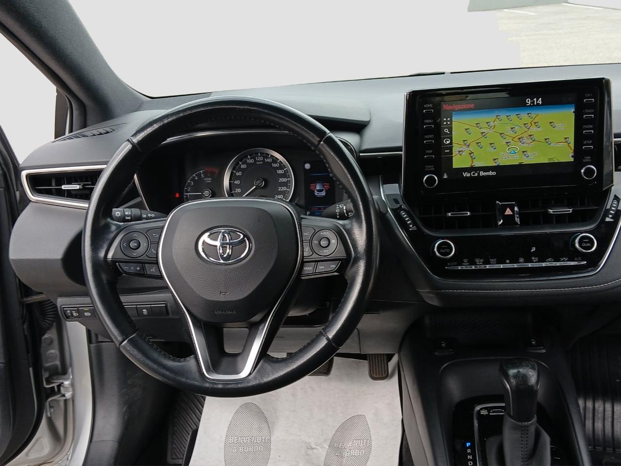 Toyota Corolla 1.8h Business cvt