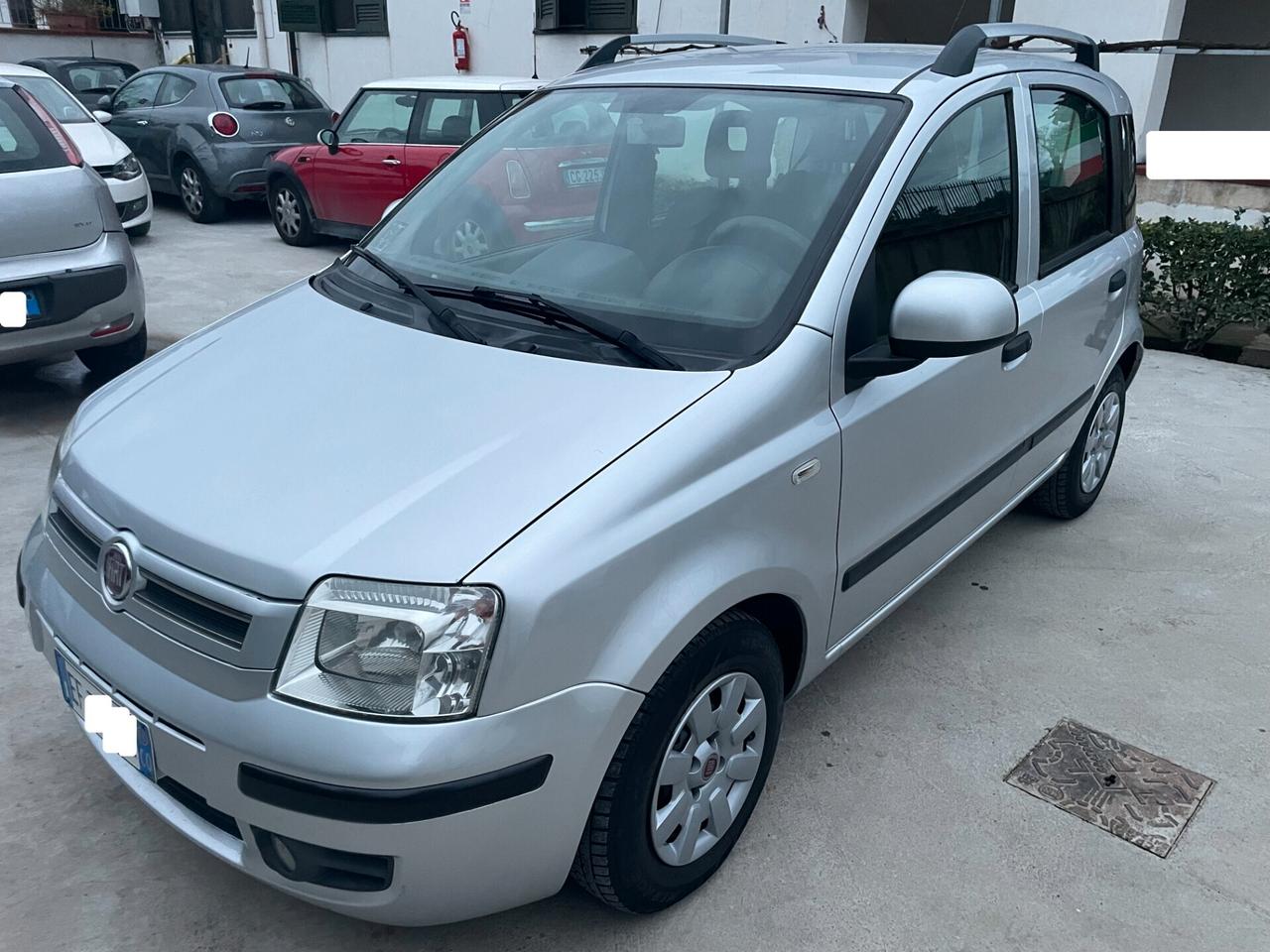 Fiat Panda 1.2 Emotion DISTRIBUZ + TAGLIANDO NEOPATENTATI